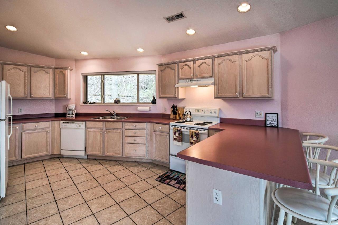 Charming Burnsville Apt With Mountain Views And Deck! 外观 照片
