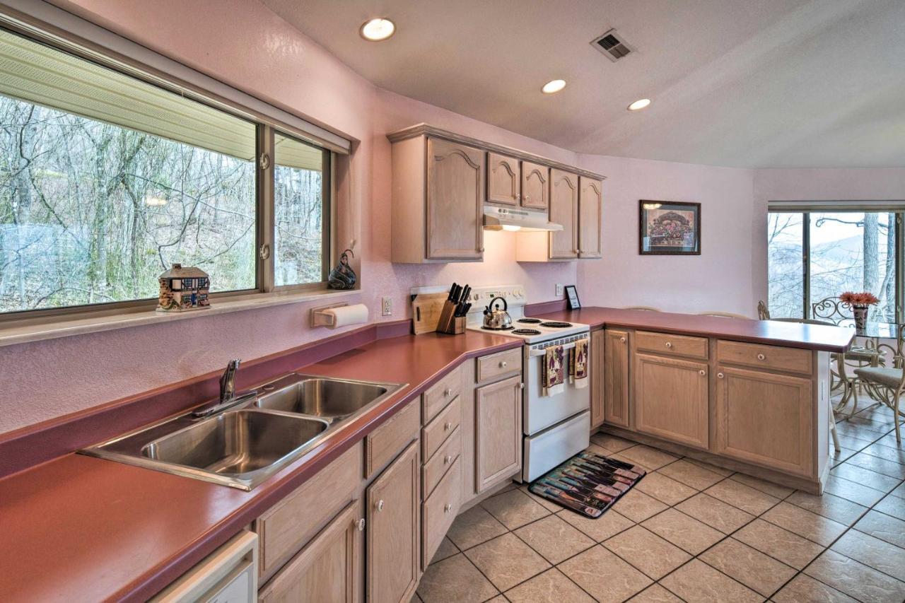 Charming Burnsville Apt With Mountain Views And Deck! 外观 照片